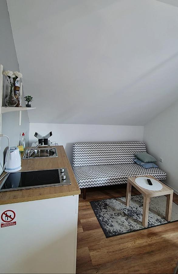 Apartman Lena Tusilovic Exterior foto